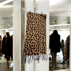 EVERIDAY Women's Leopard Scarf 100% Polyester